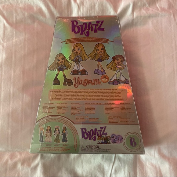 NIB NRFB bratz 20th anniversary yasmin 2021 reproduction d… - Picture 5 of 7